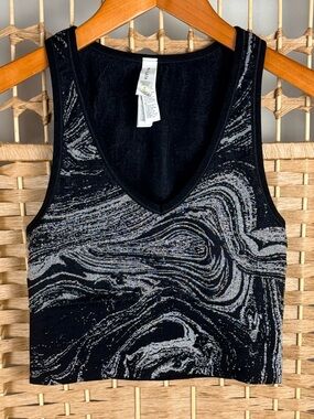 Athleta Aurora Seamless Shine Crop Tank Size XS Black/Silver